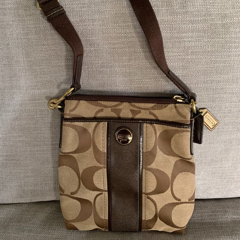 Coach Sutton Signature Crossbody Purse